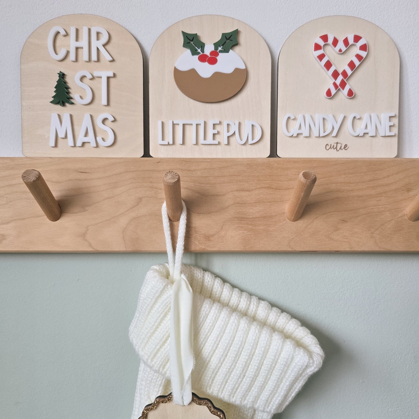 Christmas shelf sitter decoration