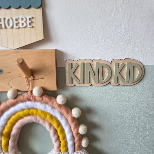 Kind kid plaque
