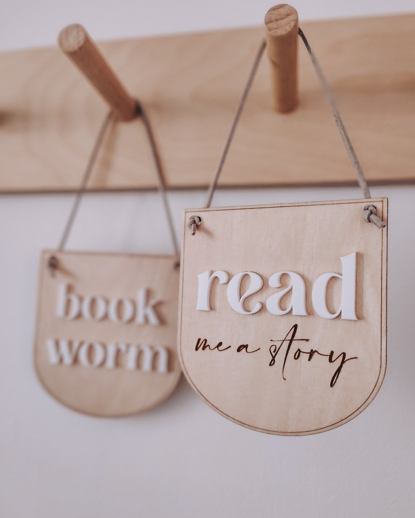 Read me a story mini hanging banner