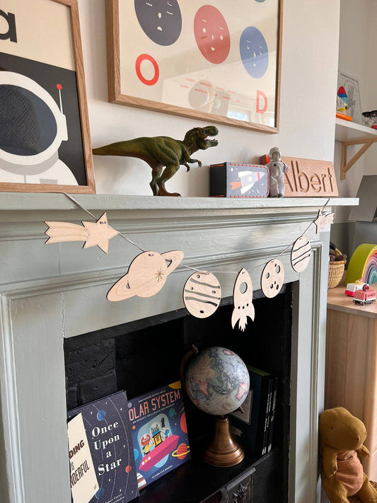 Space wooden garland