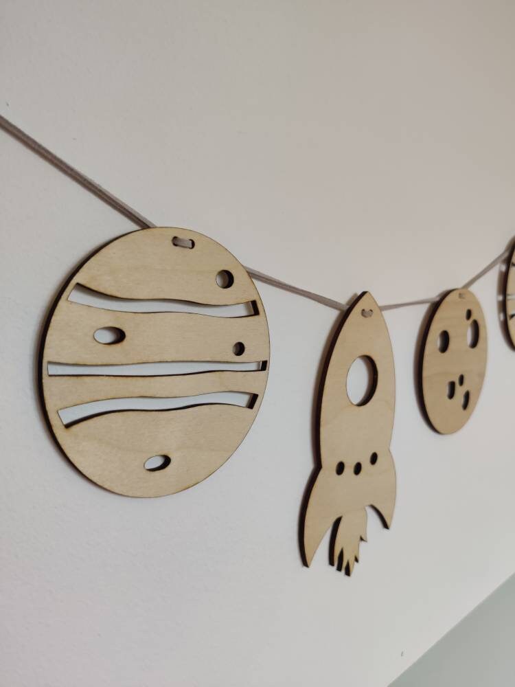 Space wooden garland