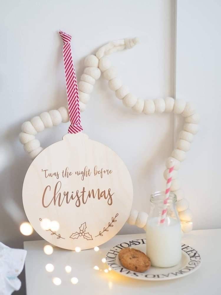 Twas the night before Christmas bauble decoration