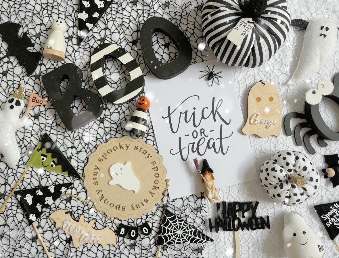 Stay Spooky ghost wooden decoration