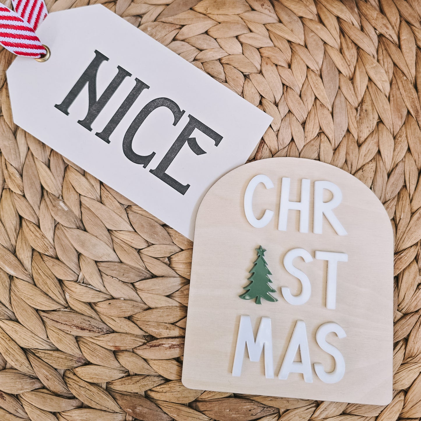 Christmas shelf sitter decoration