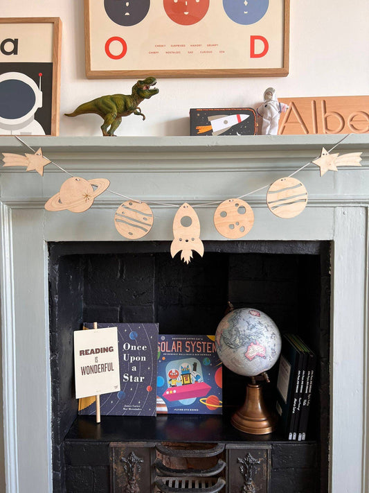 Space wooden garland