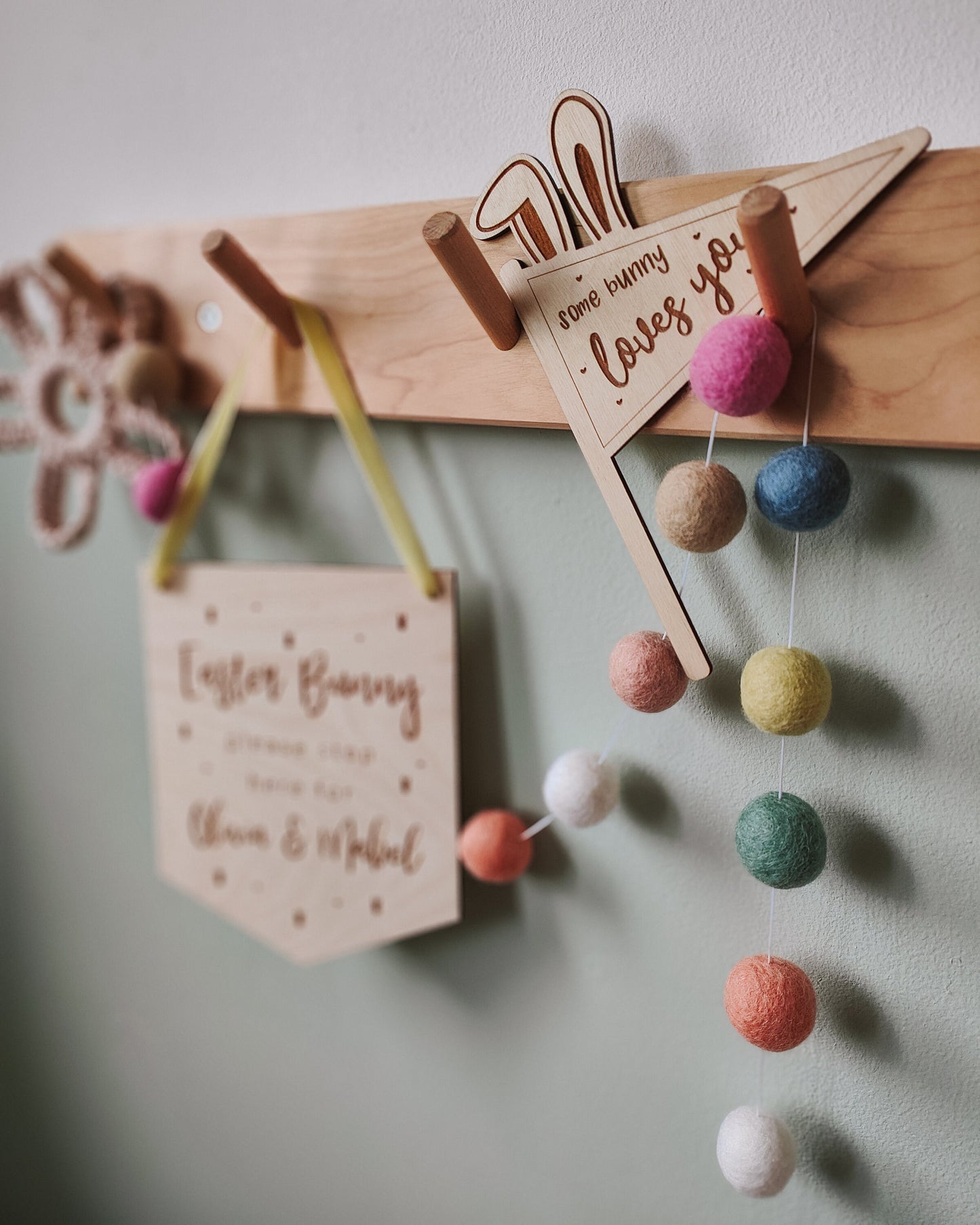 Personalised Easter Bunny stop here sign