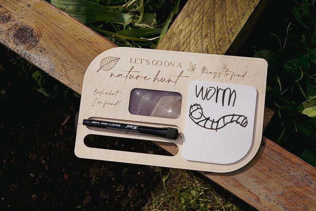 Nature hunt board