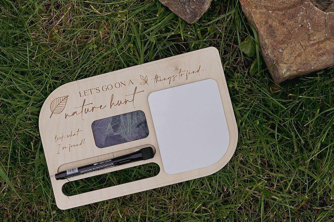 Nature hunt board