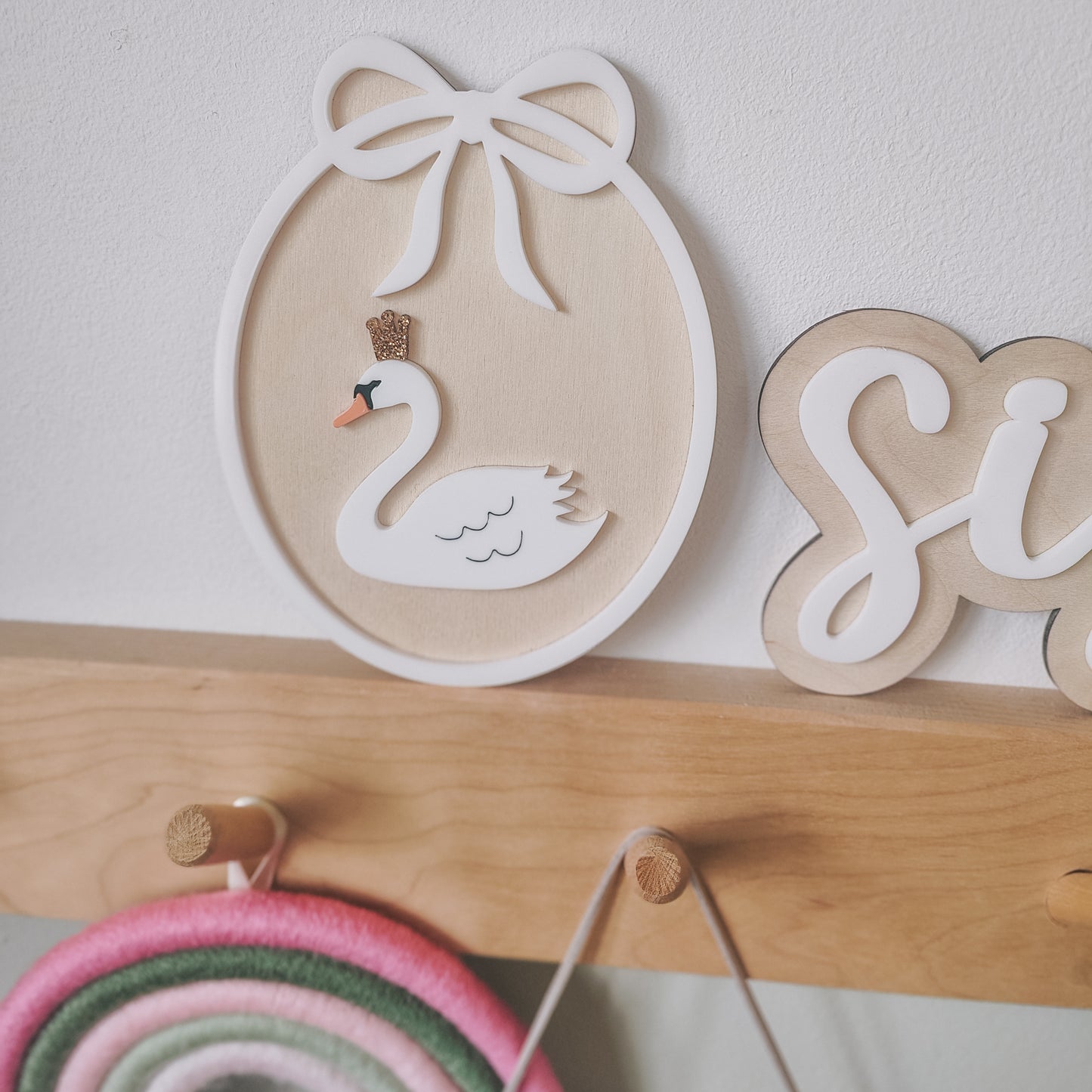 Royal swan oval plaque